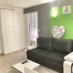 Nice Apartment Near The Eiffel Tower