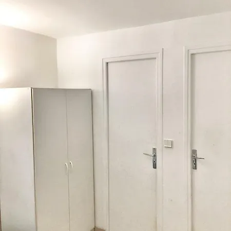 Nice Near The Eiffel Tower Apartment