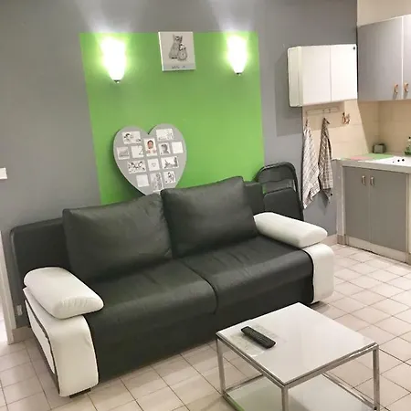 Nice Near The Eiffel Tower Apartment
