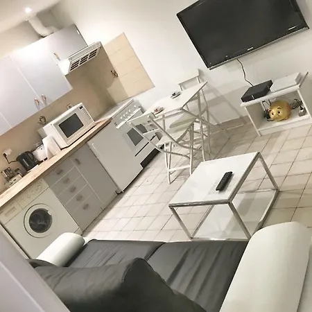 Nice Near The Eiffel Tower Apartment *
